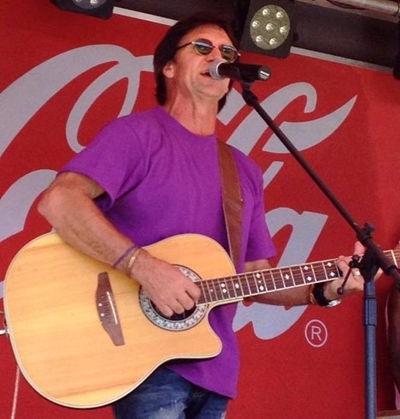 Plaasjapies hou groot vir fondsinsameling